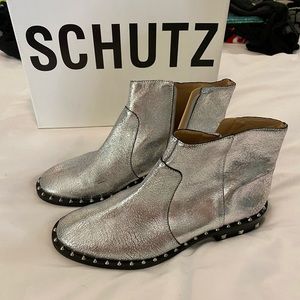 Metallic Schutz Booties